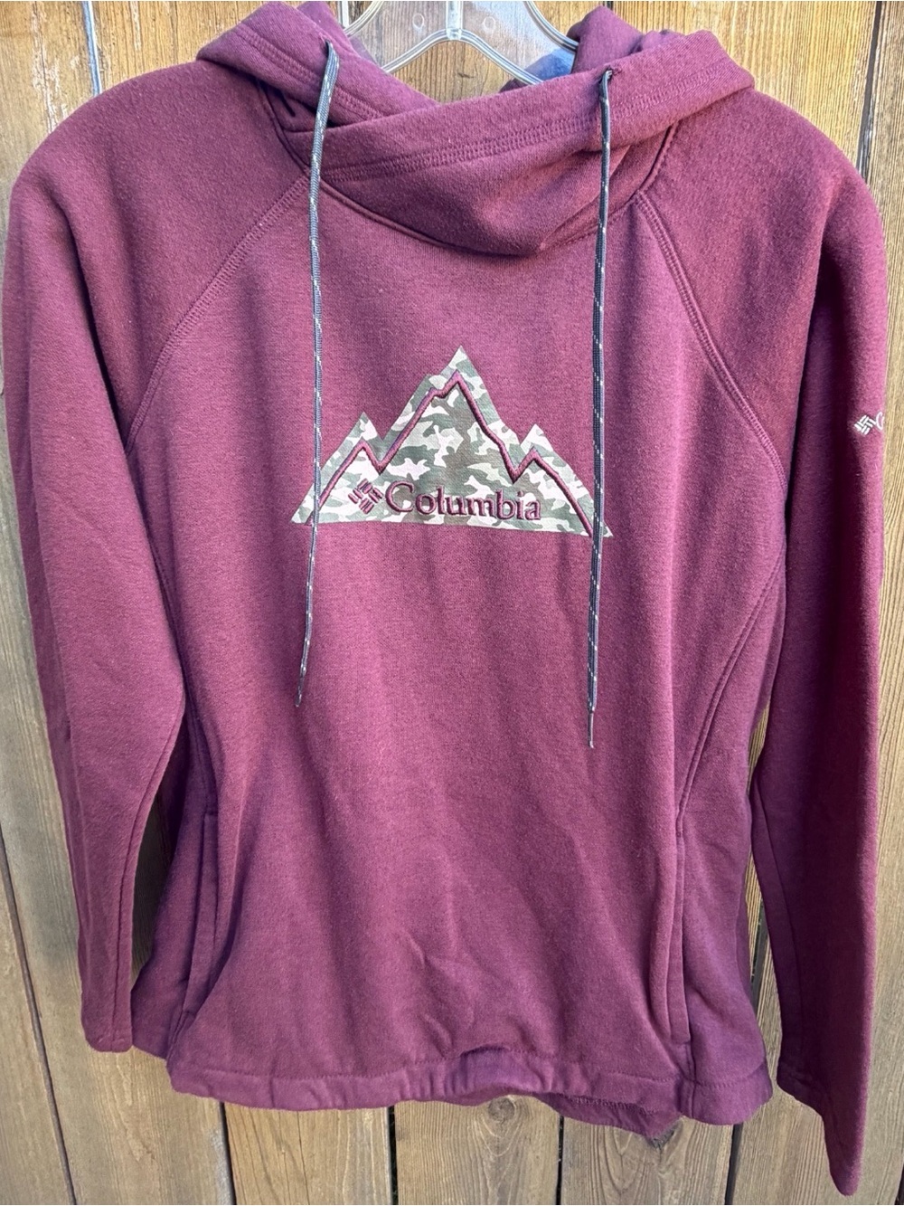 Columbia women’s maroon hoodie size small